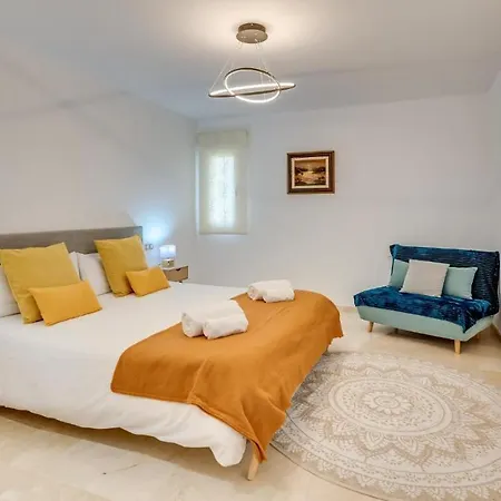 Magic Corner On Golden Mile *