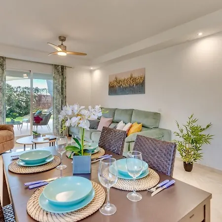 Magic Corner On Golden Mile Марбелья