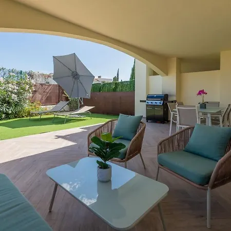 Magic Corner On Golden Mile