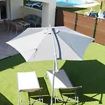 Magic Corner On Golden Mile Apartment *
