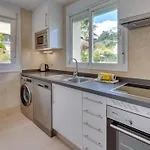 Magic Corner On Golden Mile Apartment *