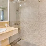 Magic Corner On Golden Mile Marbella