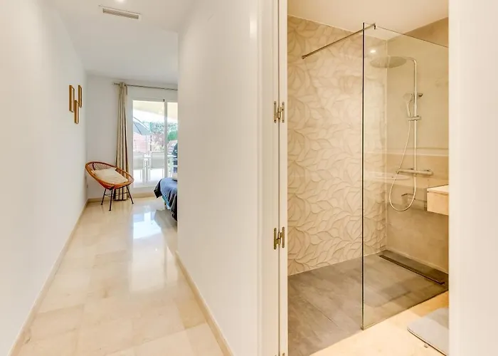 Magic Corner On Golden Mile * Marbella