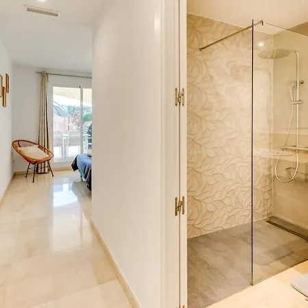 Magic Corner On Golden Mile * Marbella